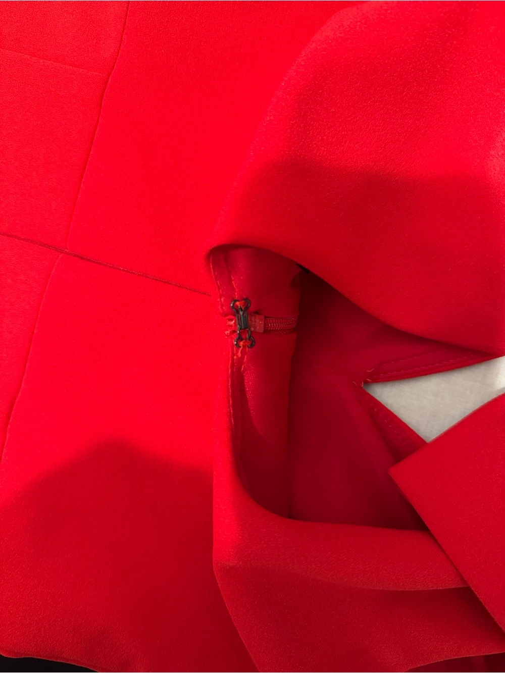 Betsy Adam Red One-Shoulder Bow Midi Dress - Picture 6 of 9